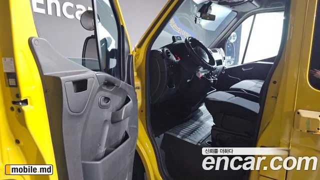 2020 Renault Master — photo 10