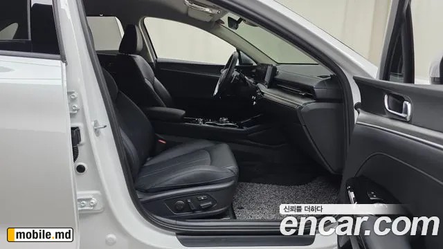 2025 Kia K5 — photo 26