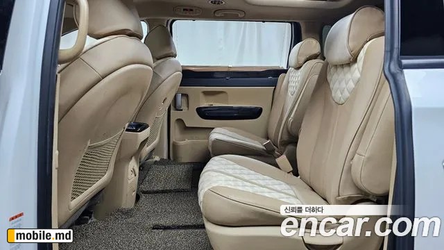 2018 Kia Canival — photo 12