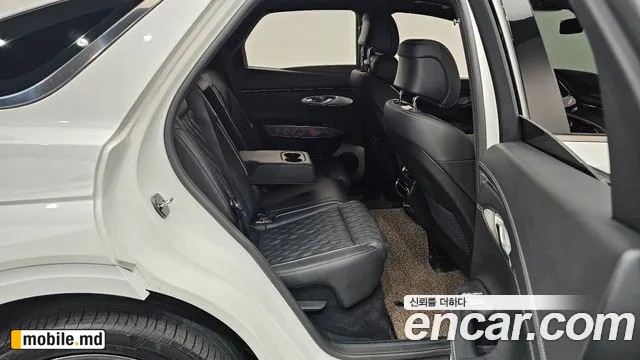 2021 Genesis GV70 — photo 11