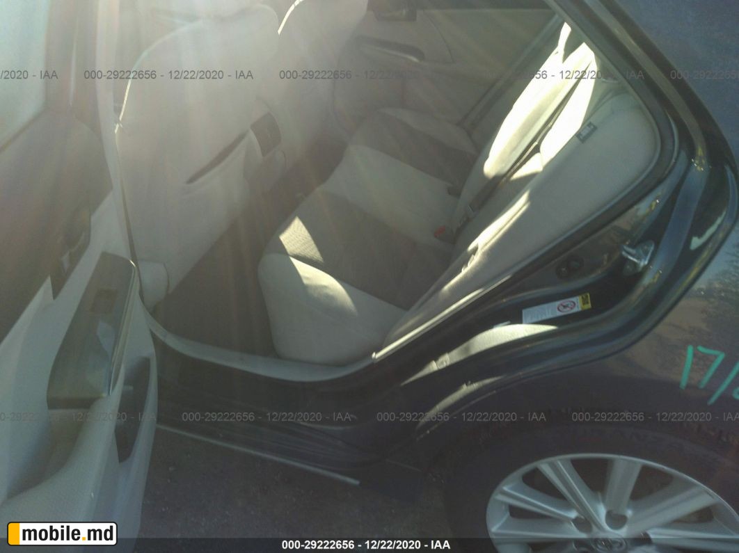 2012 Toyota Camry — photo 8