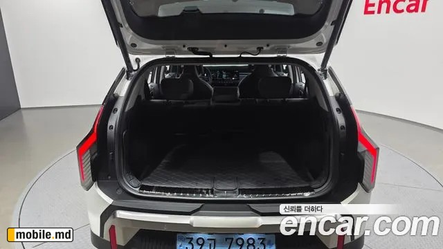 2025 Kia EV3 — photo 28