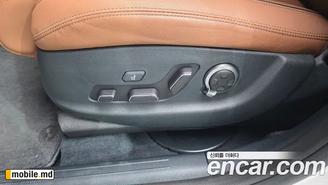 2025 Genesis GV70 — photo 32