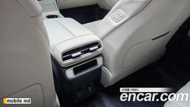 2025 Genesis GV80 — photo 32