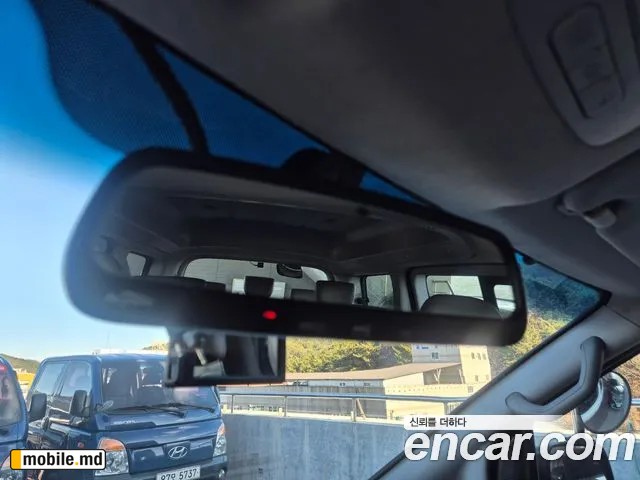 2019 Hyundai Starex — photo 15