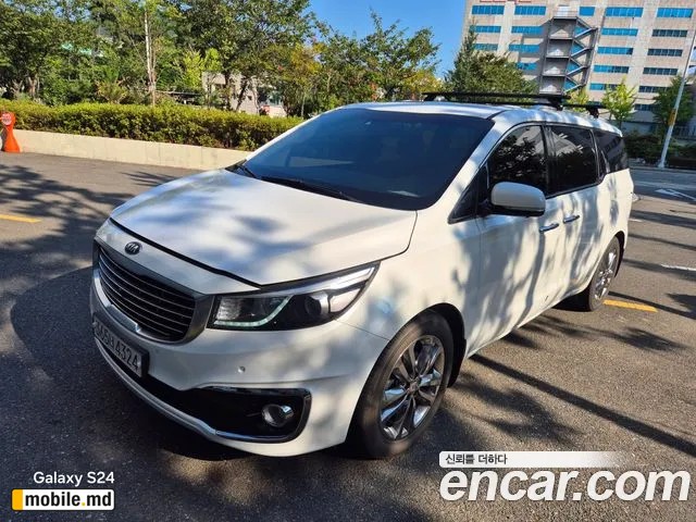 2018 Kia Canival — photo 2