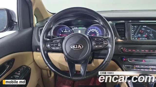 2019 Kia Canival — photo 14