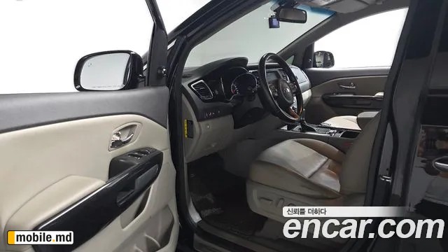 2018 Kia Canival — photo 10