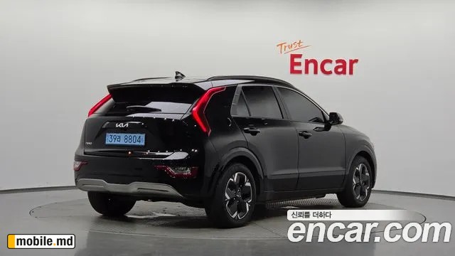 2023 Kia Niro — photo 2