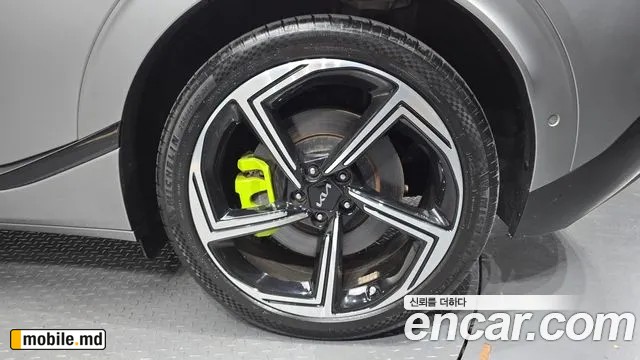 2023 Kia EV6 — photo 21