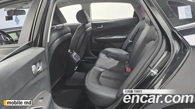 2020 Kia K5 — photo 11