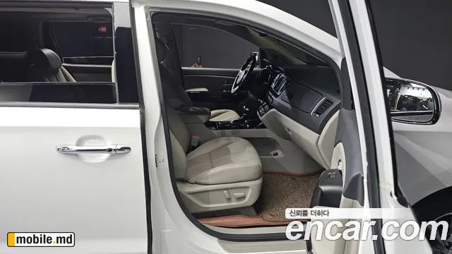 2019 Kia Canival — photo 26