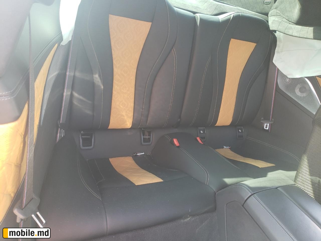 2022 BMW M8 — photo 10
