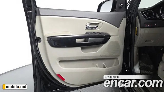 2018 Kia Canival — photo 25