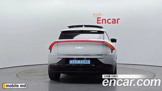 2022 Kia EV6 — photo 4