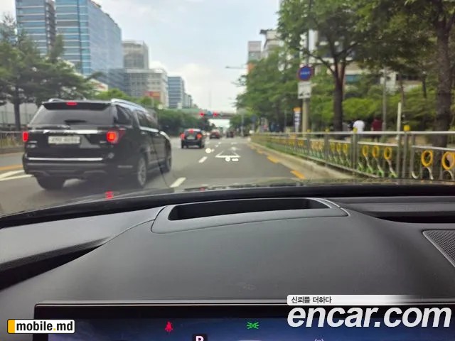 2026 Genesis G80 — photo 18