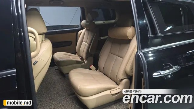 2018 Kia Canival — photo 11