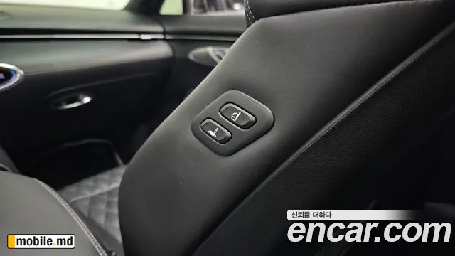 2022 Genesis GV70 — photo 36