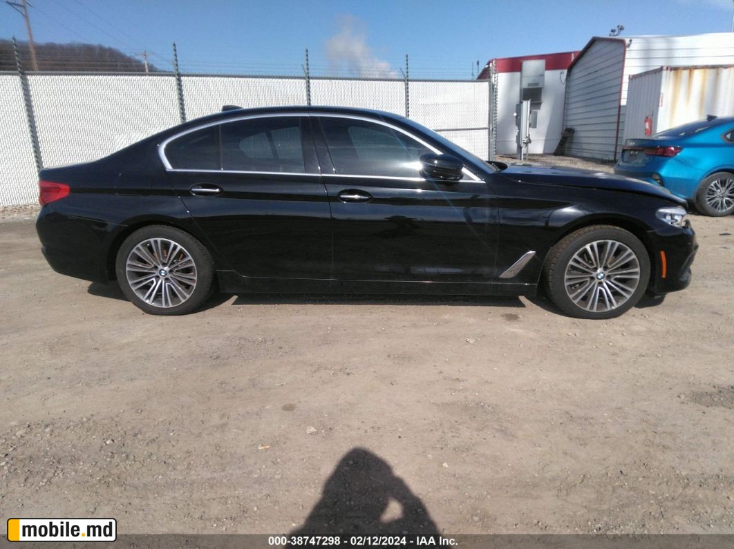2017 BMW 530I Xdrive — photo 13