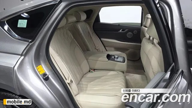 2025 Genesis G80 — photo 11