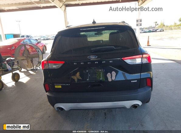 2020 Ford Escape — photo 16
