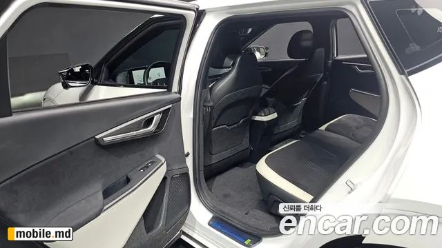 2023 Kia EV6 — photo 11