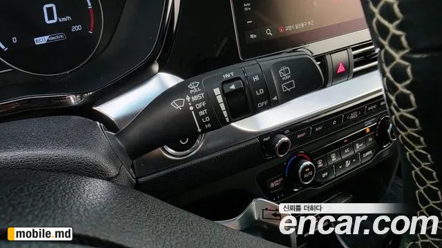 2022 Kia Niro — photo 19