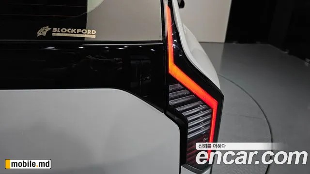 2025 Kia EV3 — photo 23