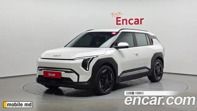 2025 Kia EV3 — photo 10