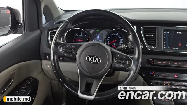 2019 Kia Canival — photo 12