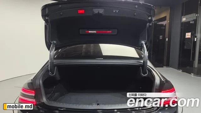 2026 Genesis G80 — photo 20