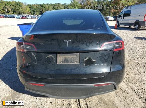 2023 Tesla Model Y — photo 6