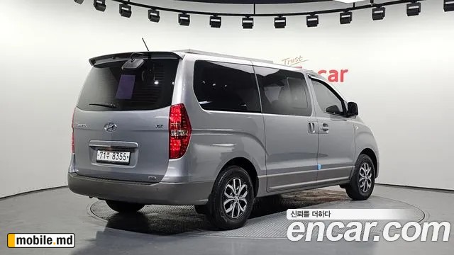 2018 Hyundai Starex — photo 2