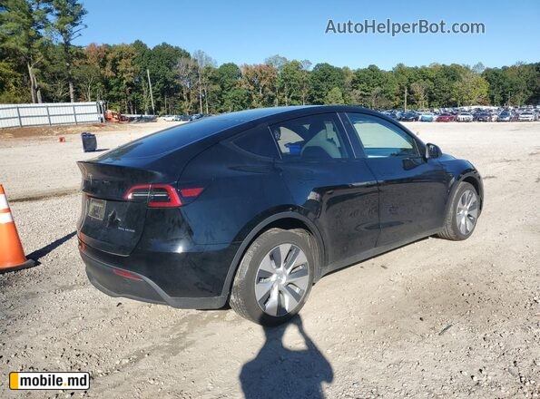 2023 Tesla Model Y — photo 3
