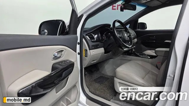 2019 Kia Canival — photo 10
