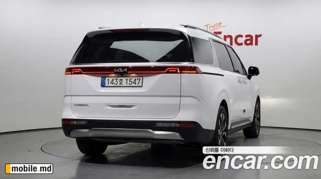 2022 Kia Canival — photo 4
