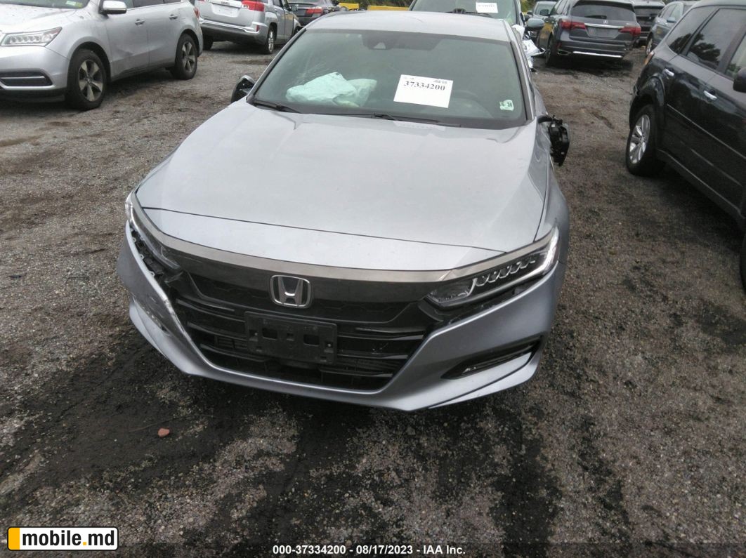 2019 Honda Accord — photo 12