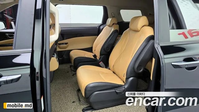 2021 Kia Canival — photo 12