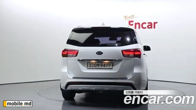 2018 Kia Canival — photo 4