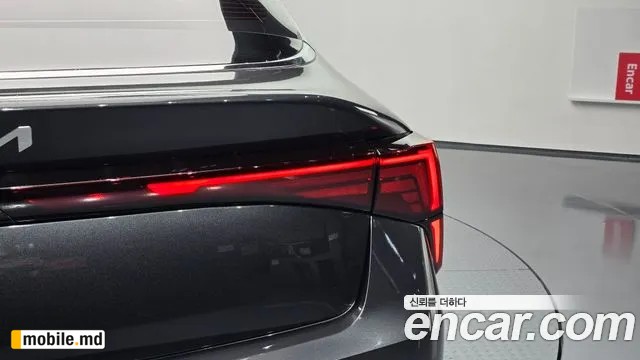 2025 Kia K5 — photo 23